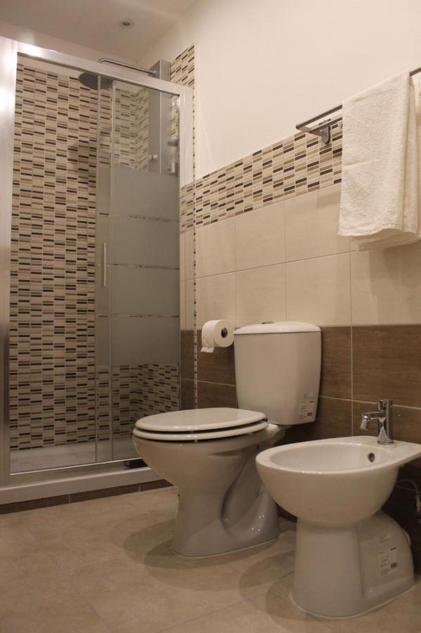 U Baruni B&B Messina Bagian luar foto