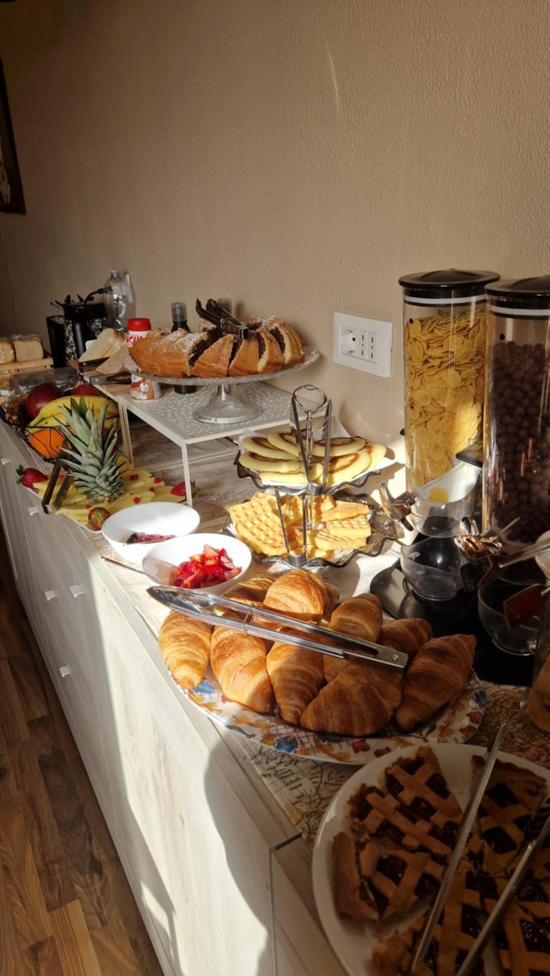 U Baruni B&B Messina Bagian luar foto